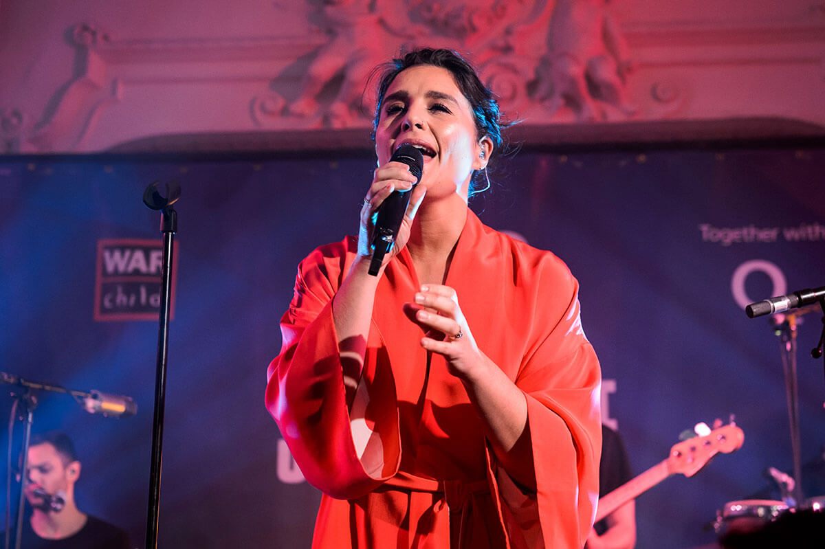 Jessie Ware performing at Bush Hall for War Child in February 2018