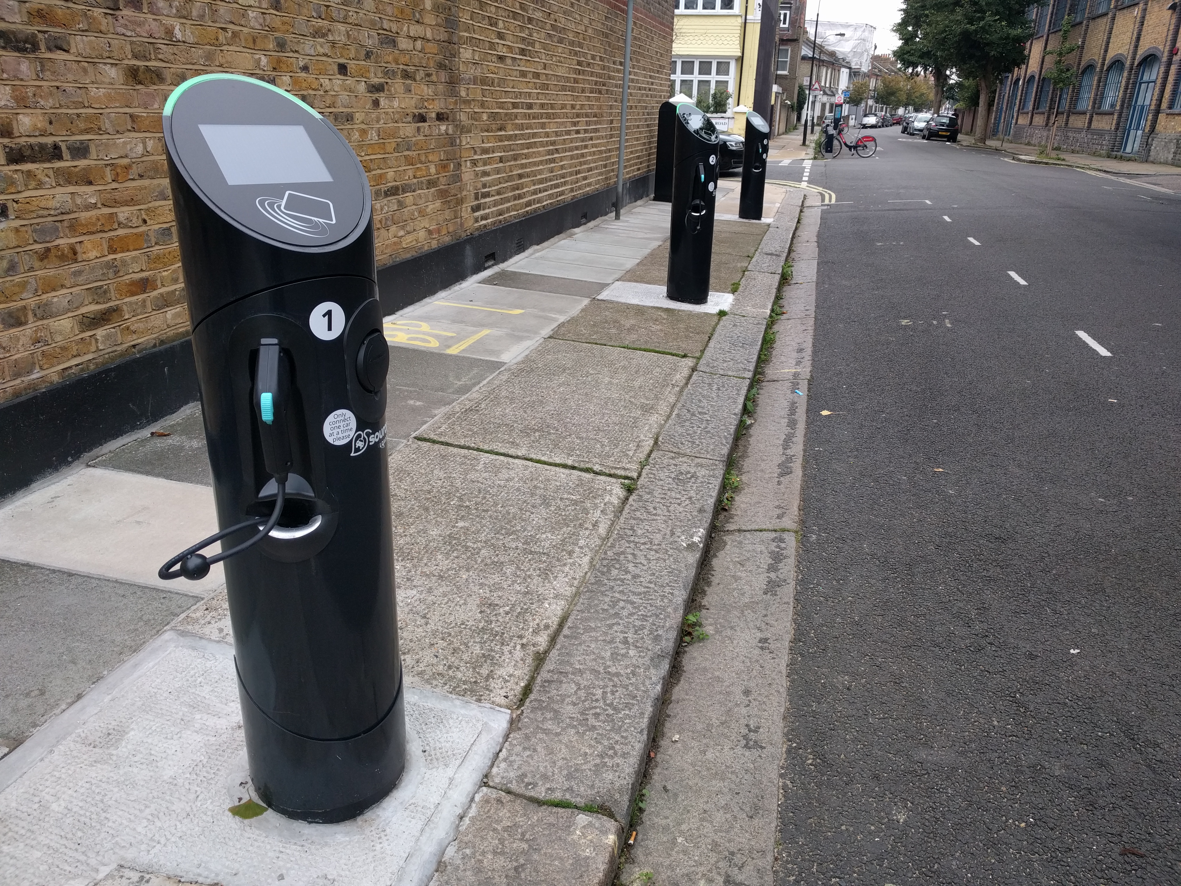 On street electric car charging deals