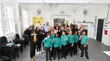 Kenmont Primary pupils celebrated the opening of the new and improved annexe with local residents