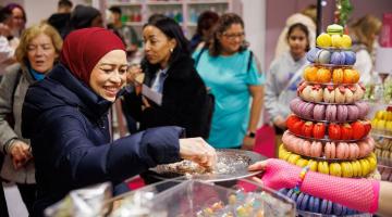 Shopper at the Cake & Bake Show