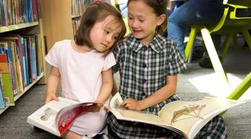 Children reading at Hammersmith Library