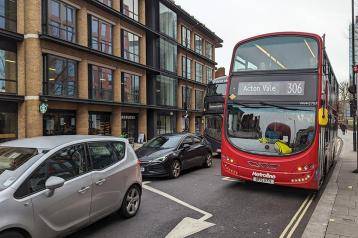 A 306 bus in Hammersmith Road