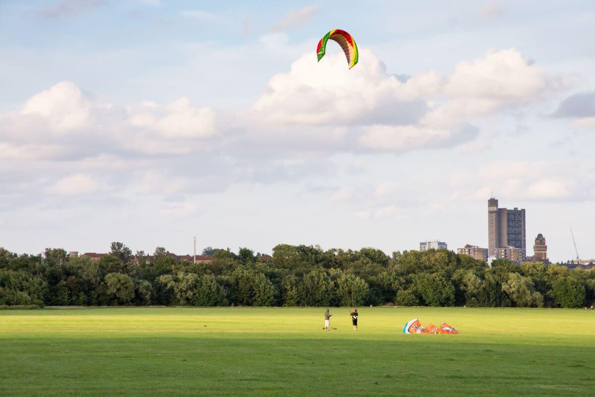 Kite flyers at Wormwood Scrubs
