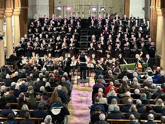 The Addison Singers perform at St Peter's Church in 2023