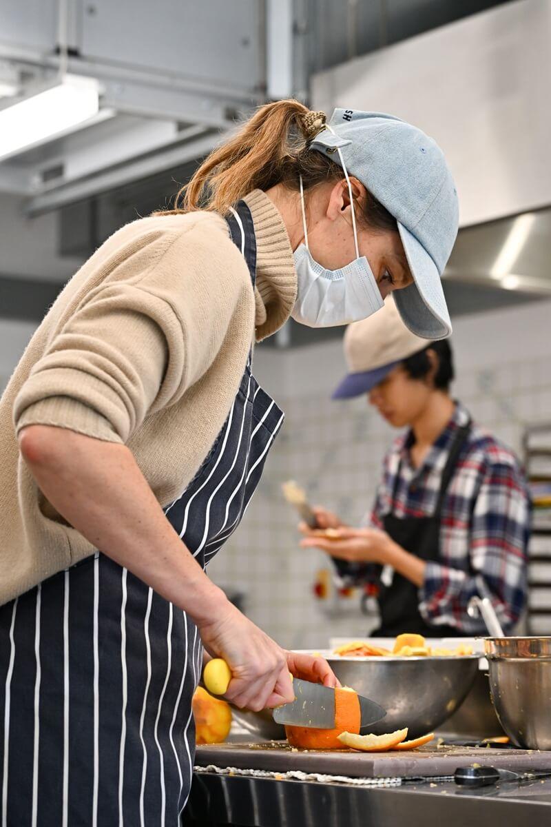 Volunteer cook at the Nourish Hub