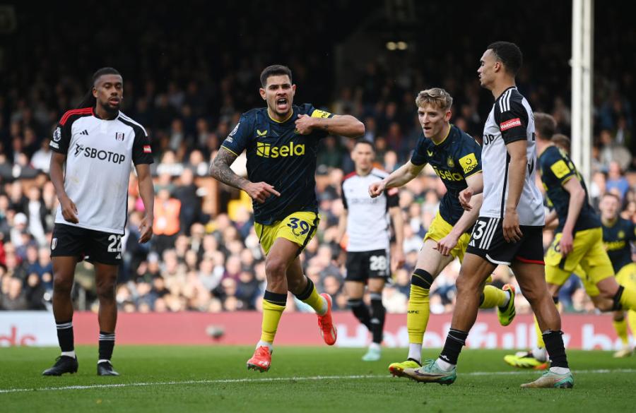 Bruno Guimaraes of Newcastle United celebrates scoring