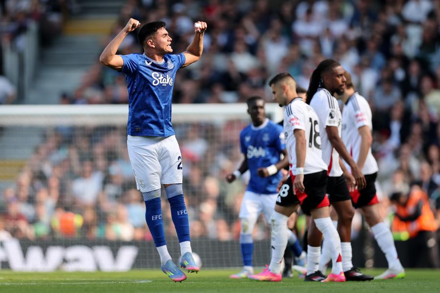 Everton's Carlos Alcaraz celebrates