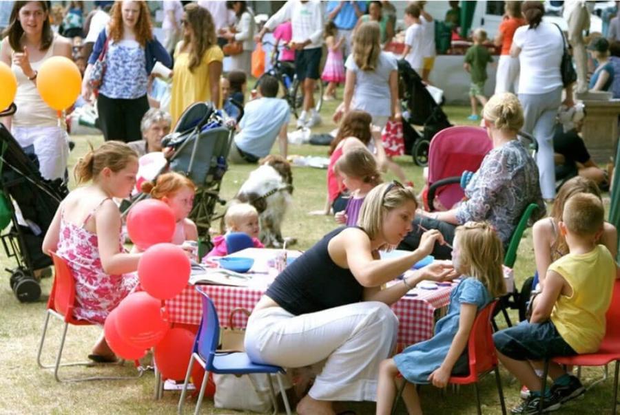 Face painting at Parsons Green Fair