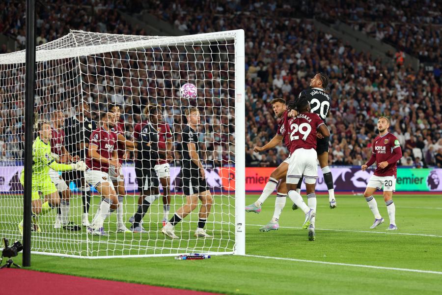 Joao Pedro opens the scoring.
