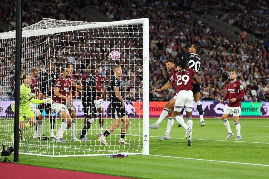 Joao Pedro opens the scoring
