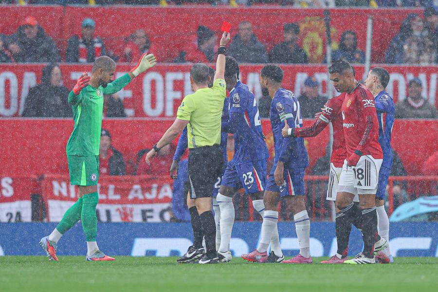  Robert Sanchez gets his marching orders