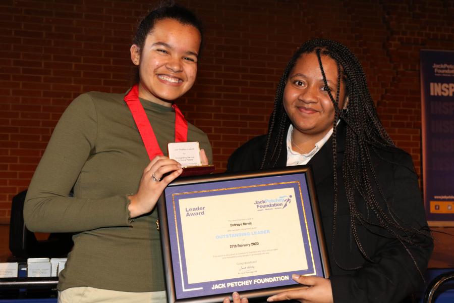 Ondraya Morris receiving her Leader Award