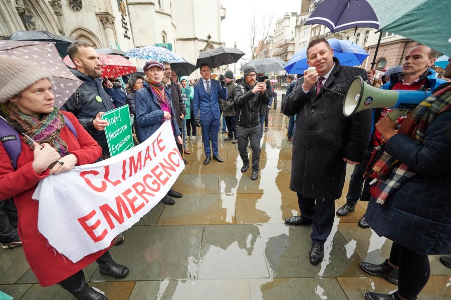 H&amp;F Council Leader, Stephen Cowan and fellow No Third Runway campaigners