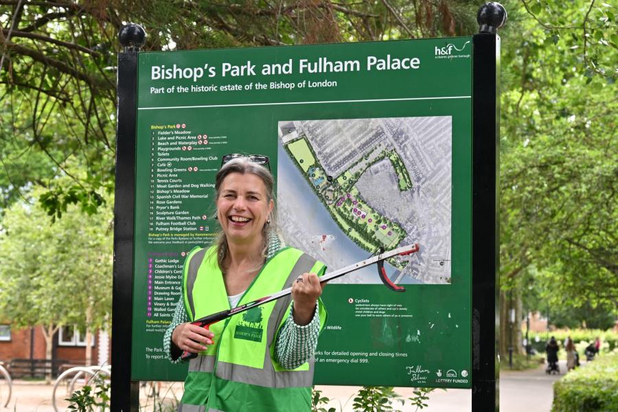 Friends of Bishops Park chair Sarah Jane Johnson on a weekly litter picking session
