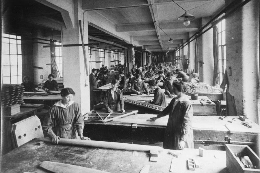 Women working in the Waring and Gillow carpentry workshop